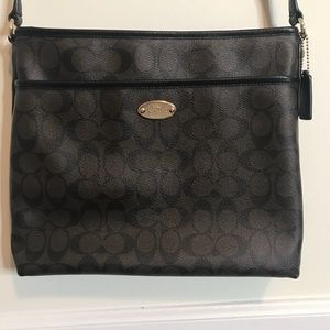 EUC 100% Authentic Coach file bag